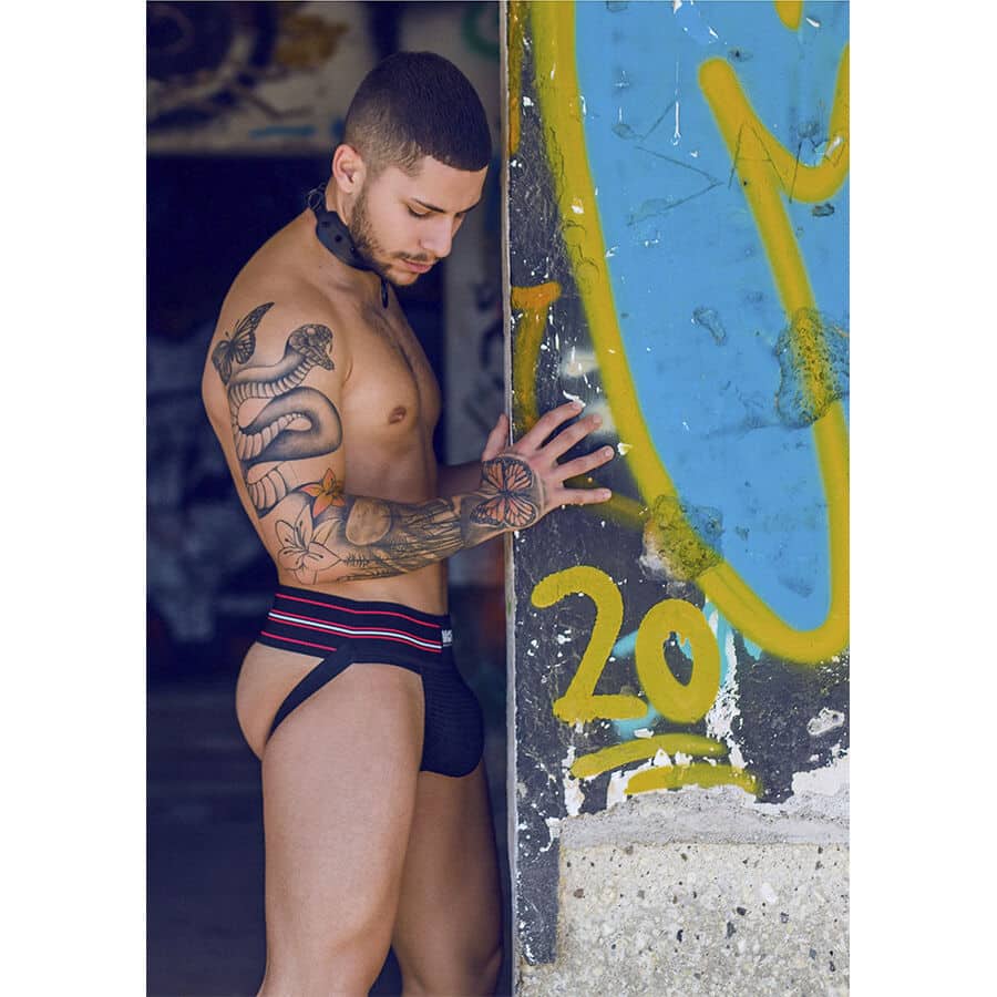 Mob - Tanga Preta Clássica Tamanho P - Image 5