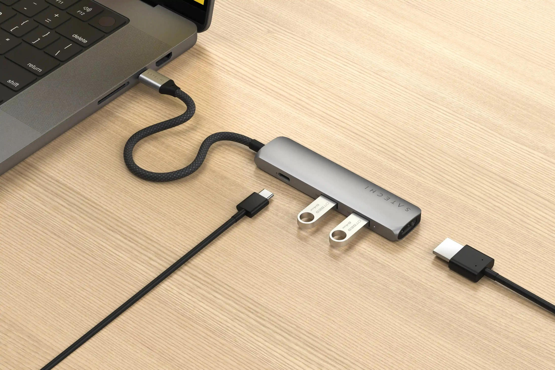 SATECHI – Usb-C Slim Multiport Adapter 4In1 (Space Grey) - Image 5