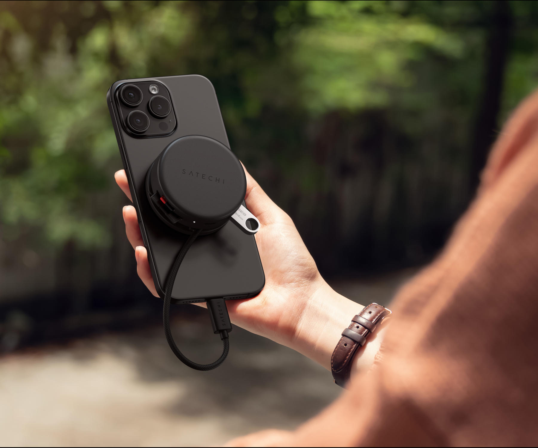 SATECHI – Onthego 7In1 Multiport Adapter - Image 9