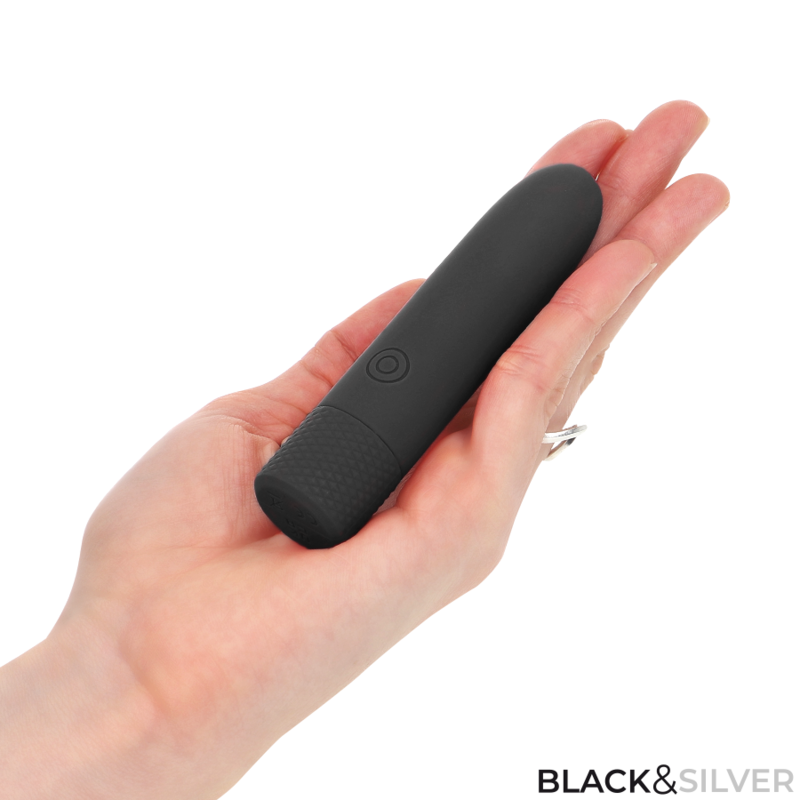 BLACK&SILVER – Black & Silver - Geri Usb Recarregável Vibratória Bullet 8 Vibrações Preto 10 X 2,2 Cm - Image 6