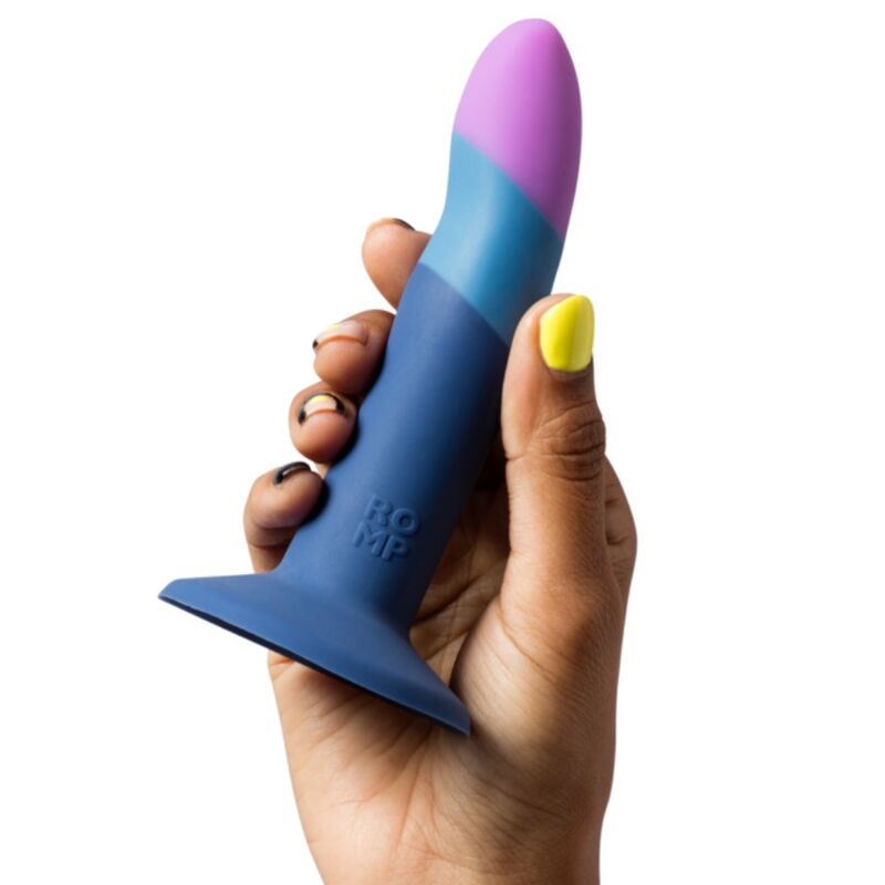 ROMP – Piccolo Dildo De Silicone Com Ventosa Tricolorida 14 Cm - Image 4