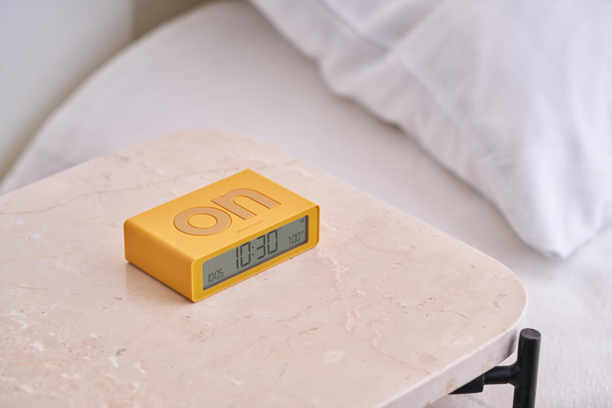 Lexon - Despertador FLIP Mini Amarelo - Image 9