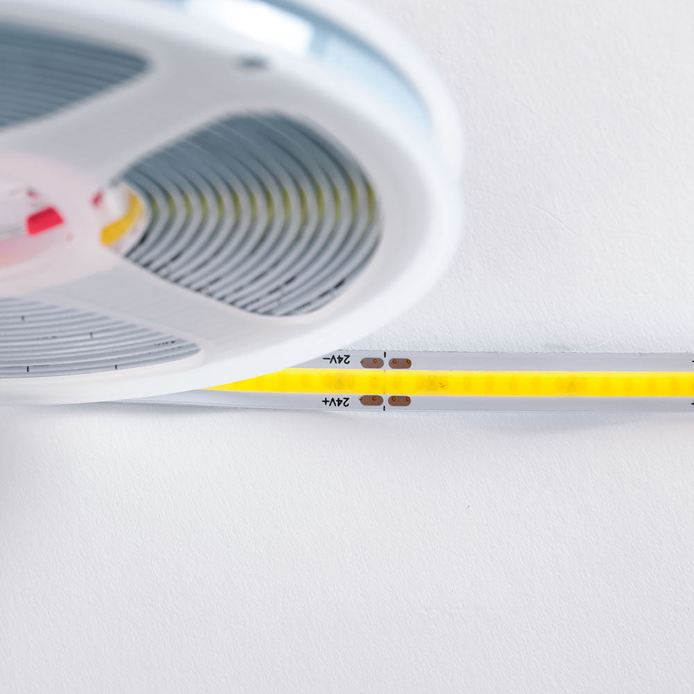 Fita de 320 LED/m 50 W 5.000 lm CRI90 COB 24 V DC IP20 8 mm largura x5 m -branco frio - Image 4